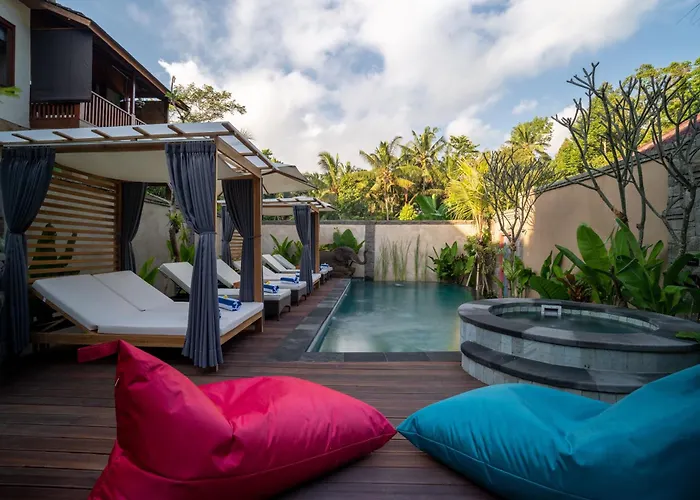The Compass Rose 3* Ubud